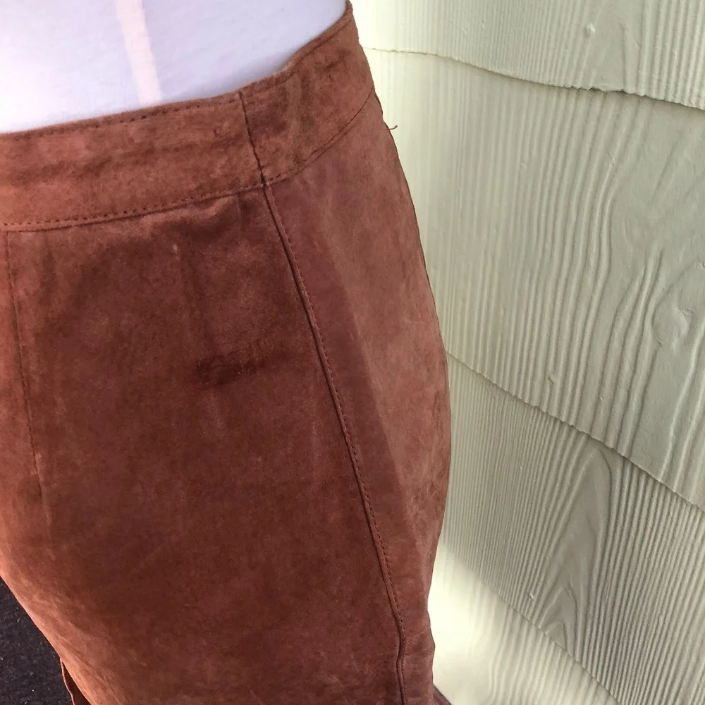 The Limited Leather Skirt‎
